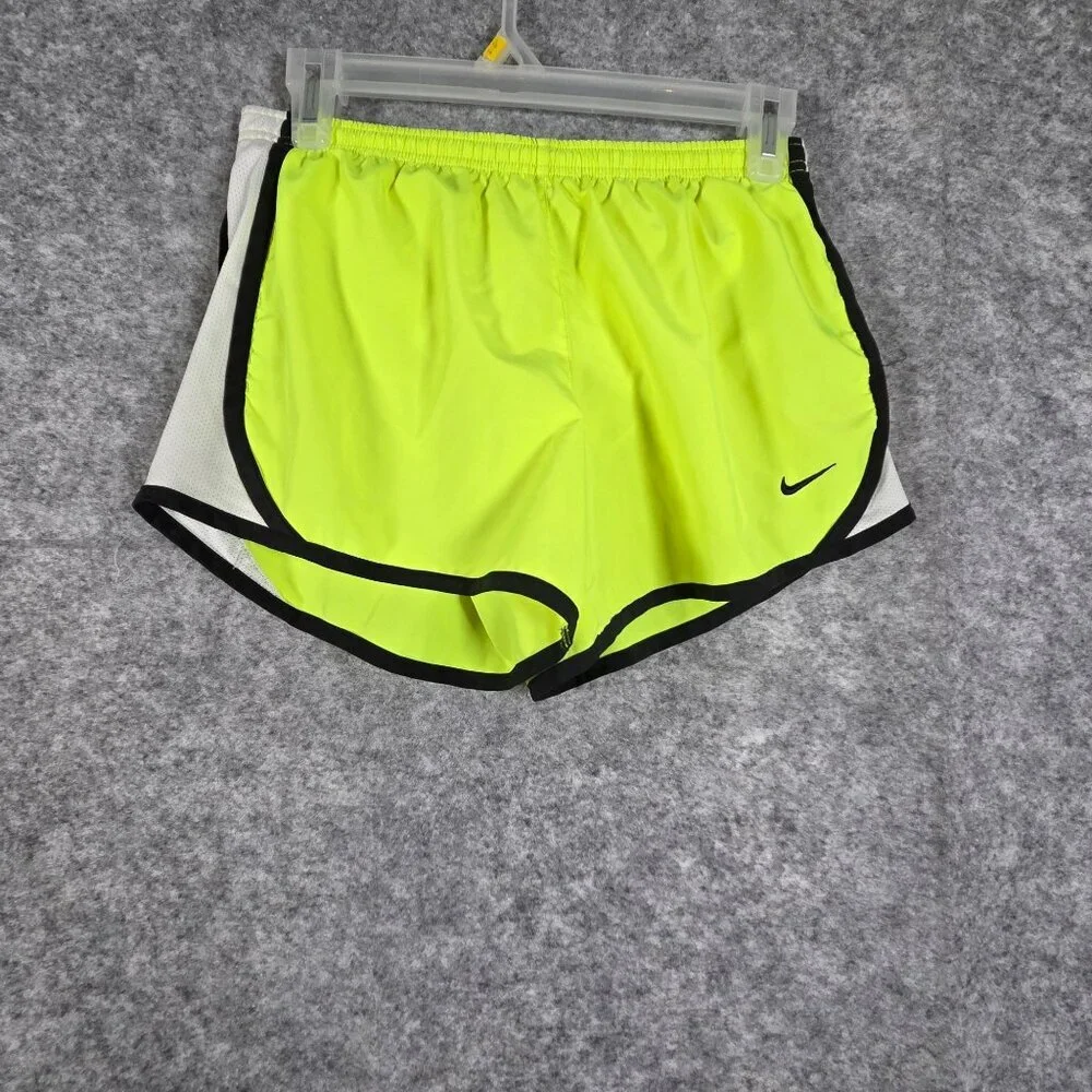 Nike Dri-FIT Youth Athletic Shorts Yellow Kids Size Large Gym Sports Activewear